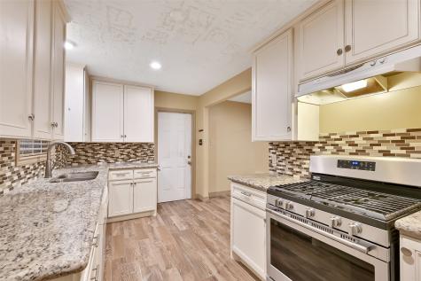 819 Elton Street Houston TX 77034