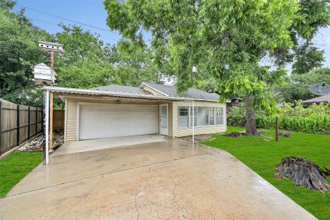 819 Elton Street Houston TX 77034