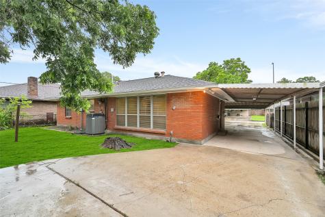 819 Elton Street Houston TX 77034