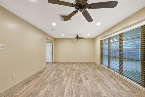 819 Elton Street Houston TX 77034