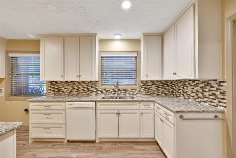 819 Elton Street Houston TX 77034