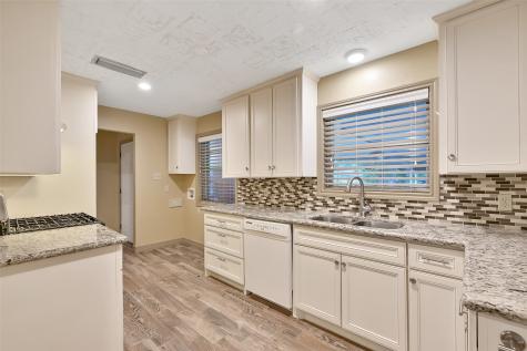 819 Elton Street Houston TX 77034