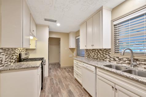 819 Elton Street Houston TX 77034