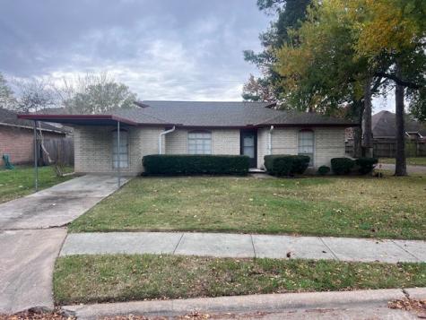 700 Stoneledge Drive Friendswood TX 77546