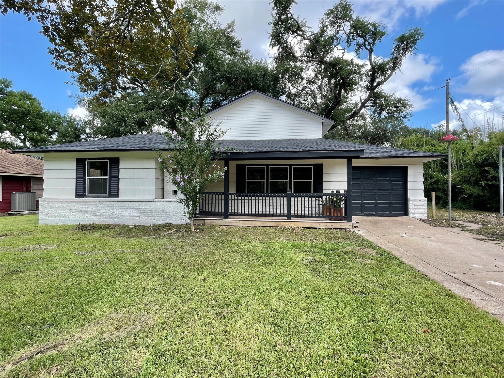 417 Jasmine Street Lake Jackson TX 77566