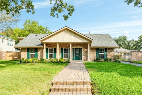 1910 Claiborne Drive League City TX 77573