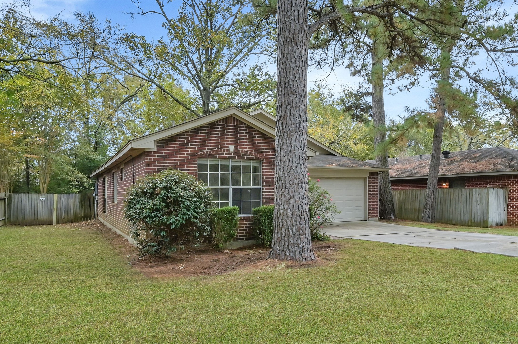 318 Paradise Lane Montgomery TX 77356