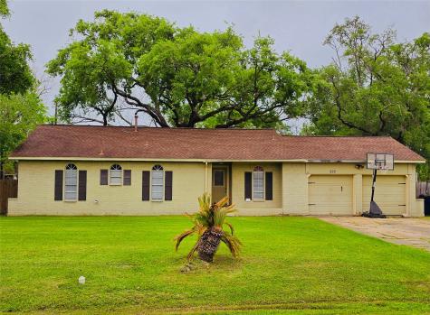 222 Success Street Richwood TX 77531