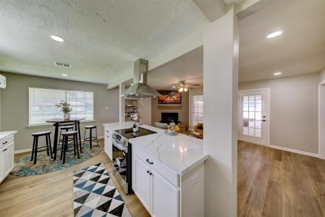 8511 Honeysuckle Street Highlands TX 77562