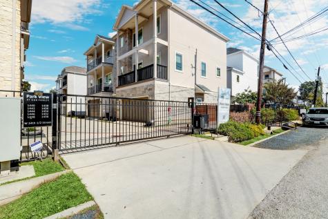 1432 W 34th 1/2 Street Houston TX 77018