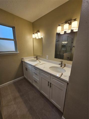 15522 Pleasant Valley Road Houston TX 77062