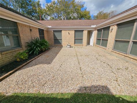 15522 Pleasant Valley Road Houston TX 77062