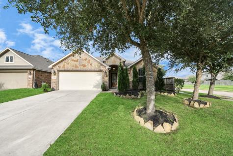 2439 Dark Elm Drive Fresno TX 77545