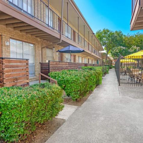 104 S 11th Street Garland TX 75040