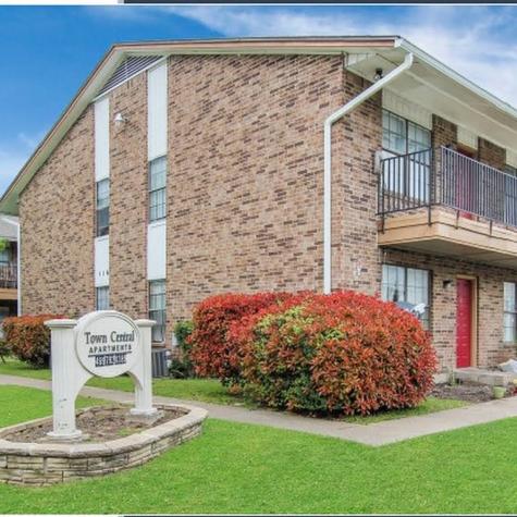 104 S 11th Street Garland TX 75040
