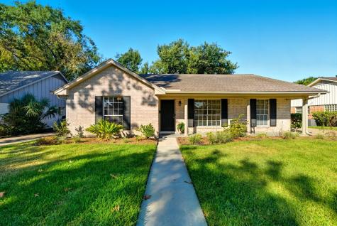 2015 Greengrass Court Houston TX 77008