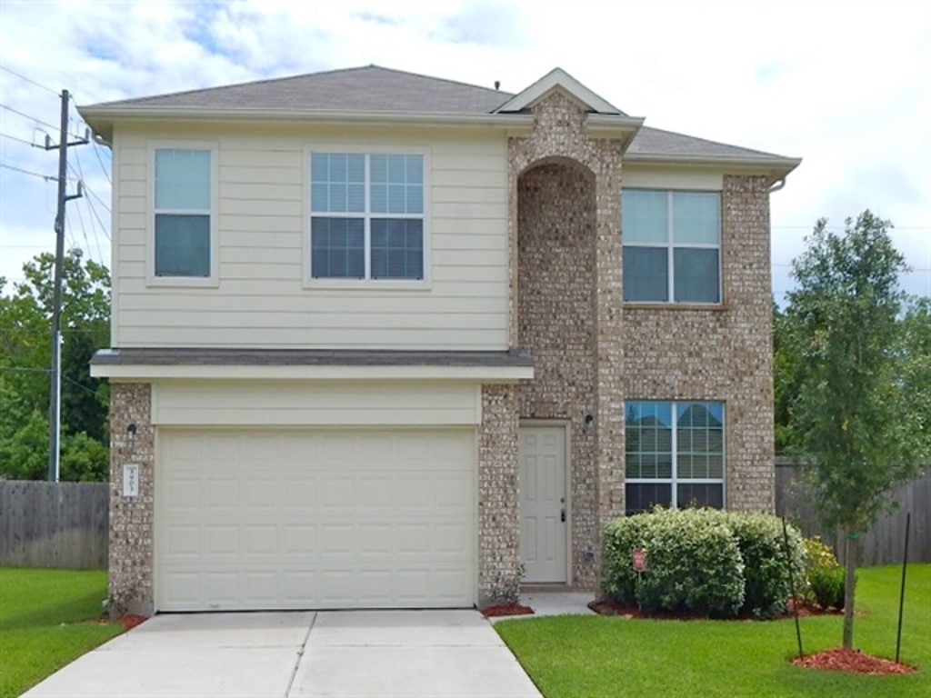 3903 Hawthorne Glen Court Fresno TX 77545