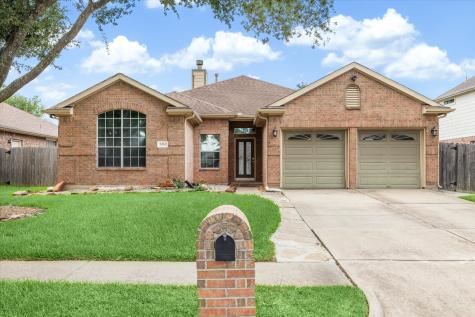 3514 Rushwater Lane Friendswood TX 77546