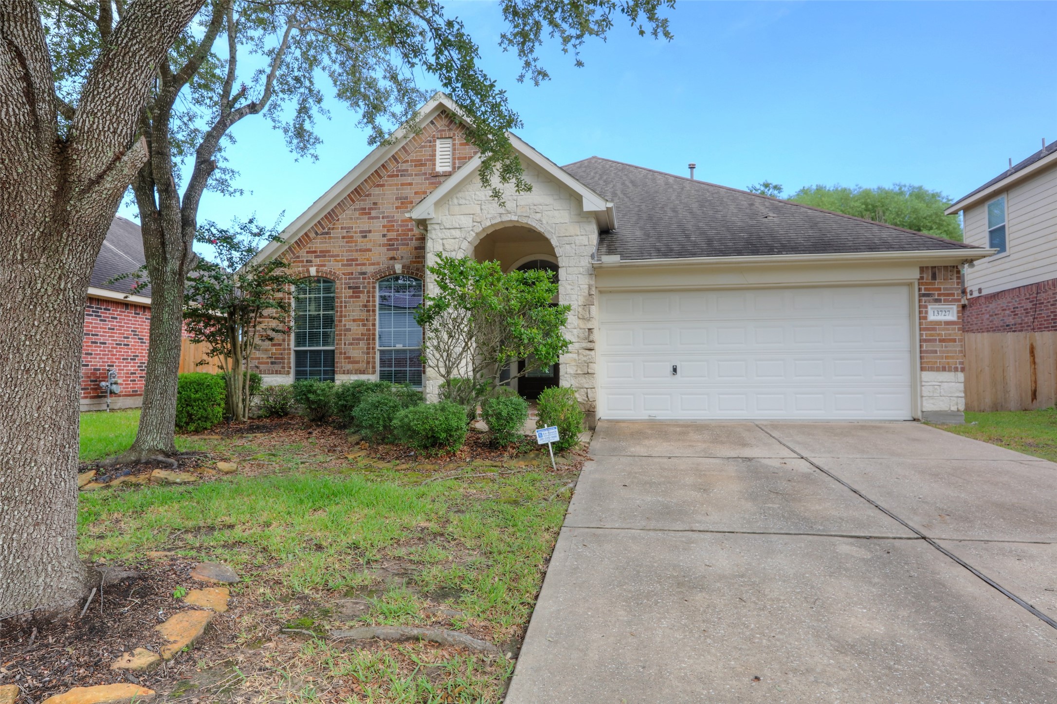 13727 Rolling River Lane Houston TX 77044