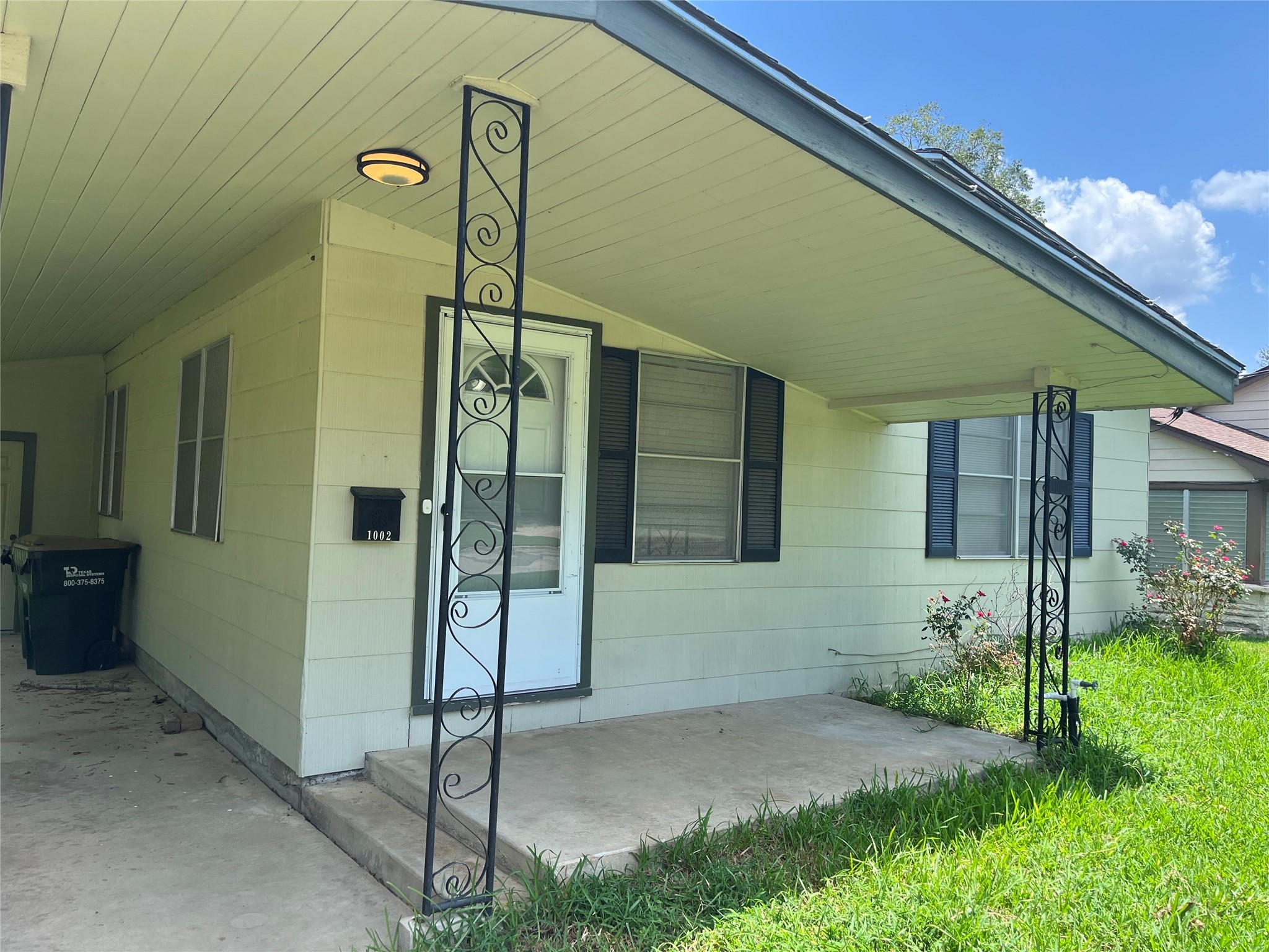 1002 Fowlkes Street Sealy TX 77474