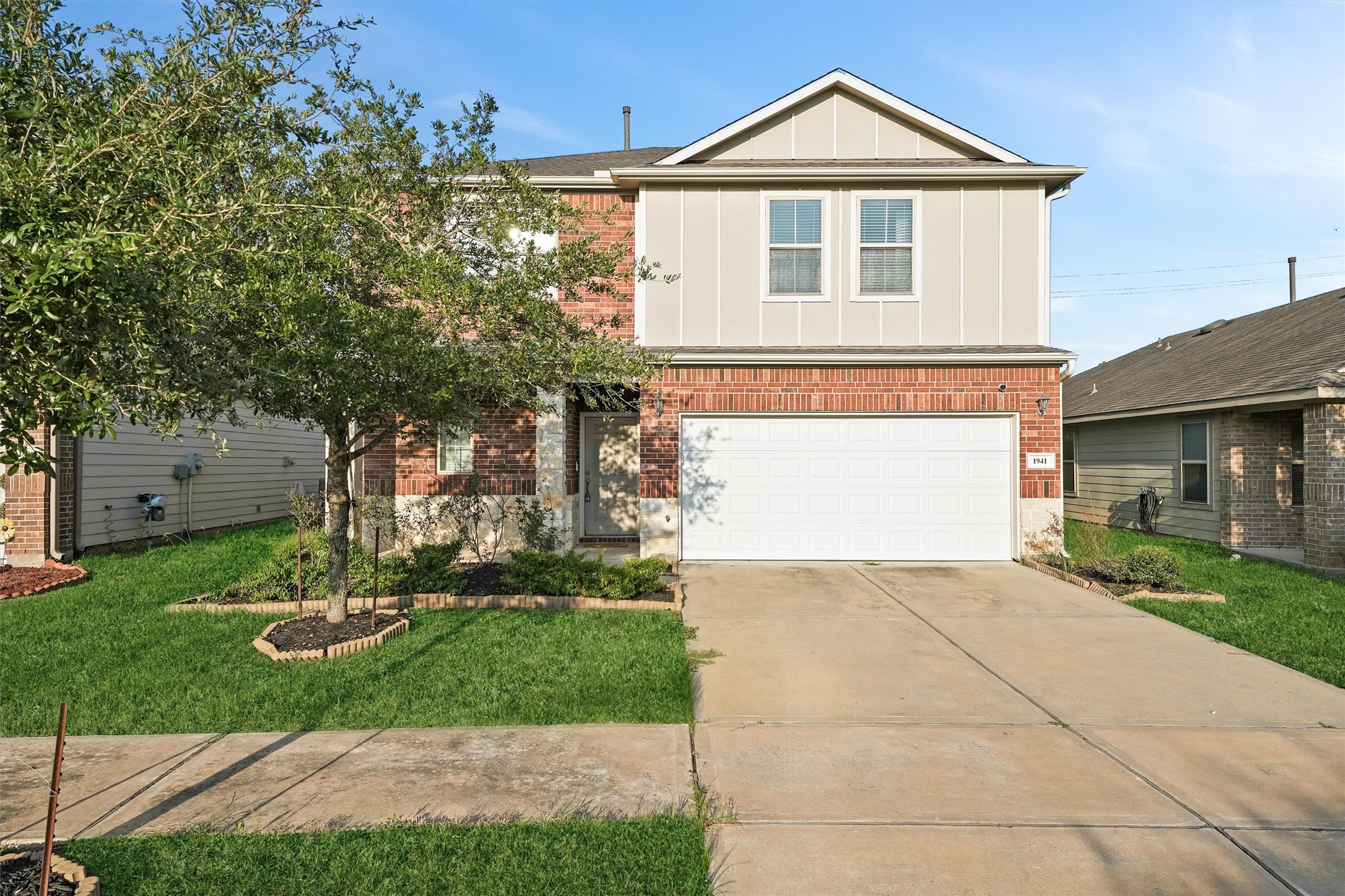 1941 Acaciawood Way Houston TX 77051