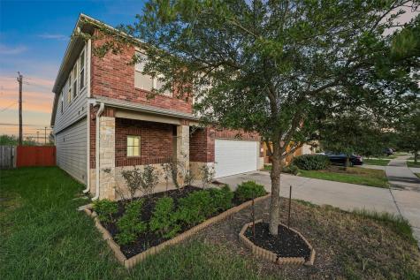 1941 Acaciawood Way Houston TX 77051
