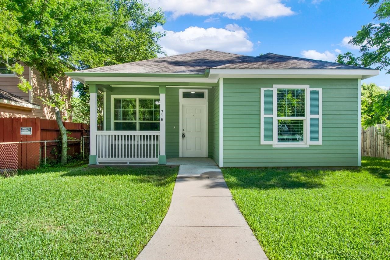 716 1st Avenue N Texas City TX 77590