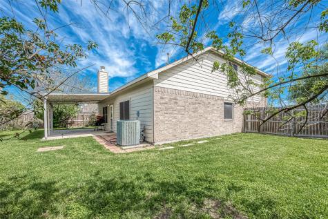 101 Spencer Landing W La Porte TX 77571