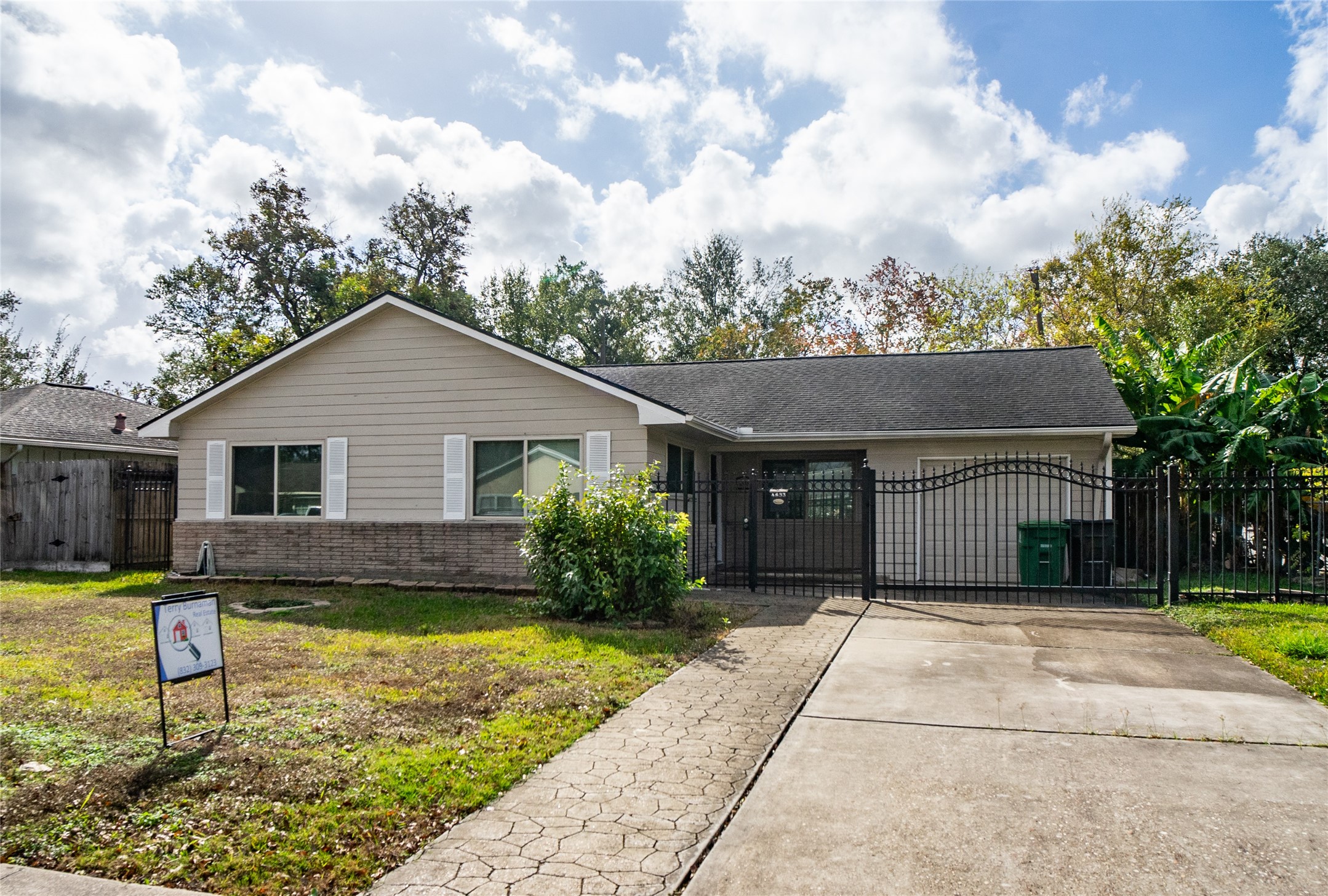 4833 Hummingbird Street Houston TX 77035