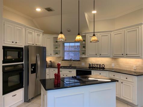 406 Pine Creek Drive Friendswood TX 77546