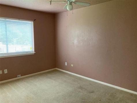 1839 Sherwood Forest Street Houston TX 77043