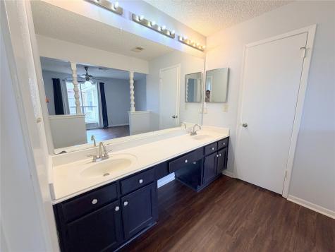 2535 Planters Row Sugar Land TX 77478