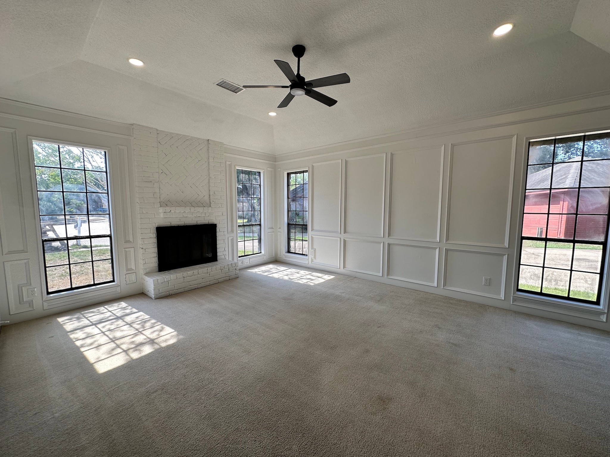 2102 Redcliff Drive Missouri City TX 77489