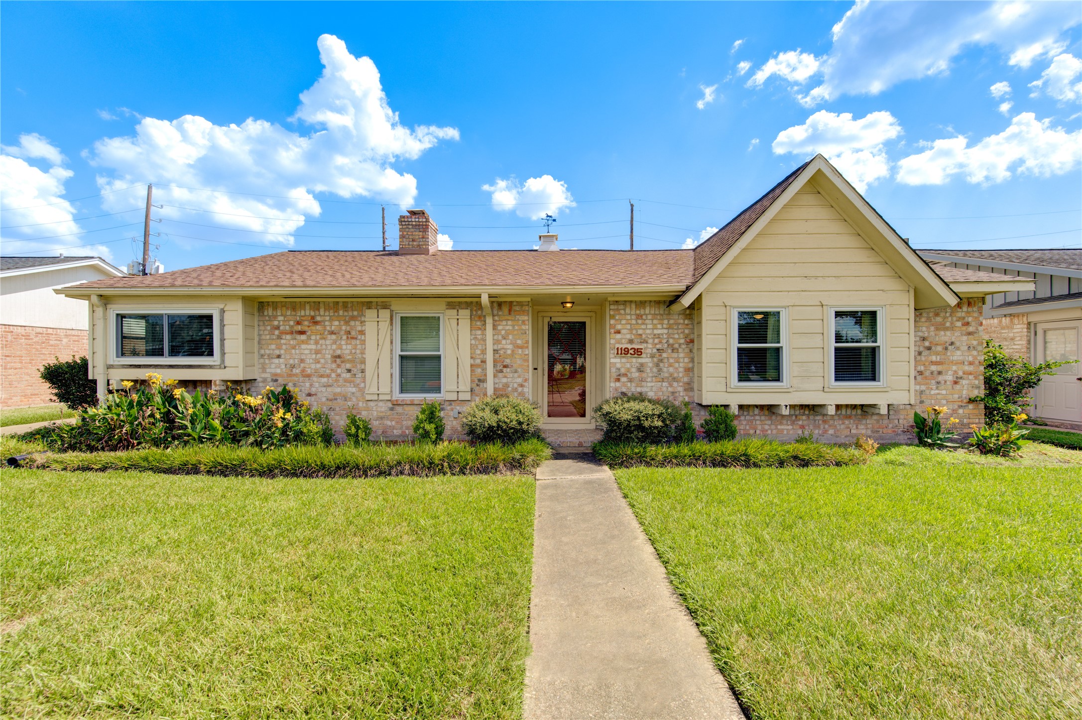 11935 Bloomington Lane Meadows Place TX 77477