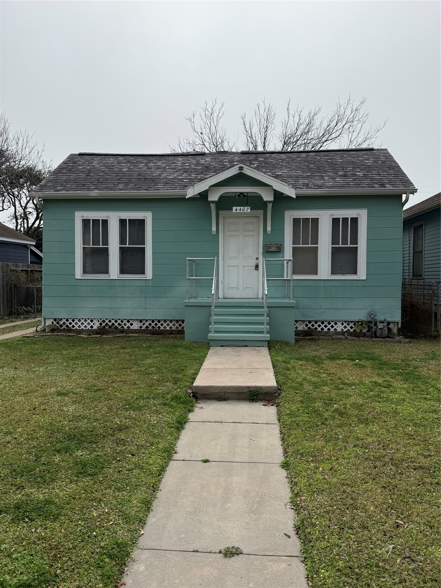 4407 Avenue S 1/2 Galveston TX 77550