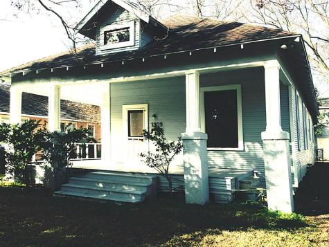 1909 Oxford Street Houston TX 77008