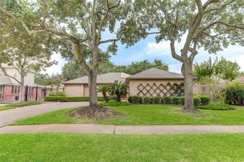 12307 Rocky Knoll Drive Houston TX 77077