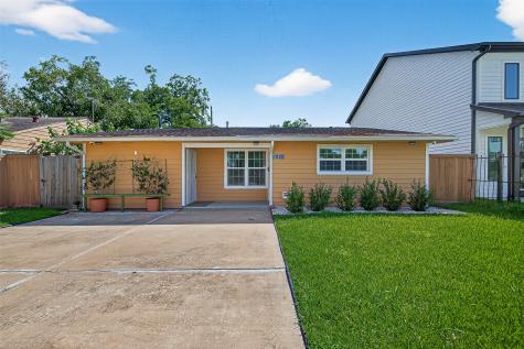 9225 Ashville Drive Houston TX 77051
