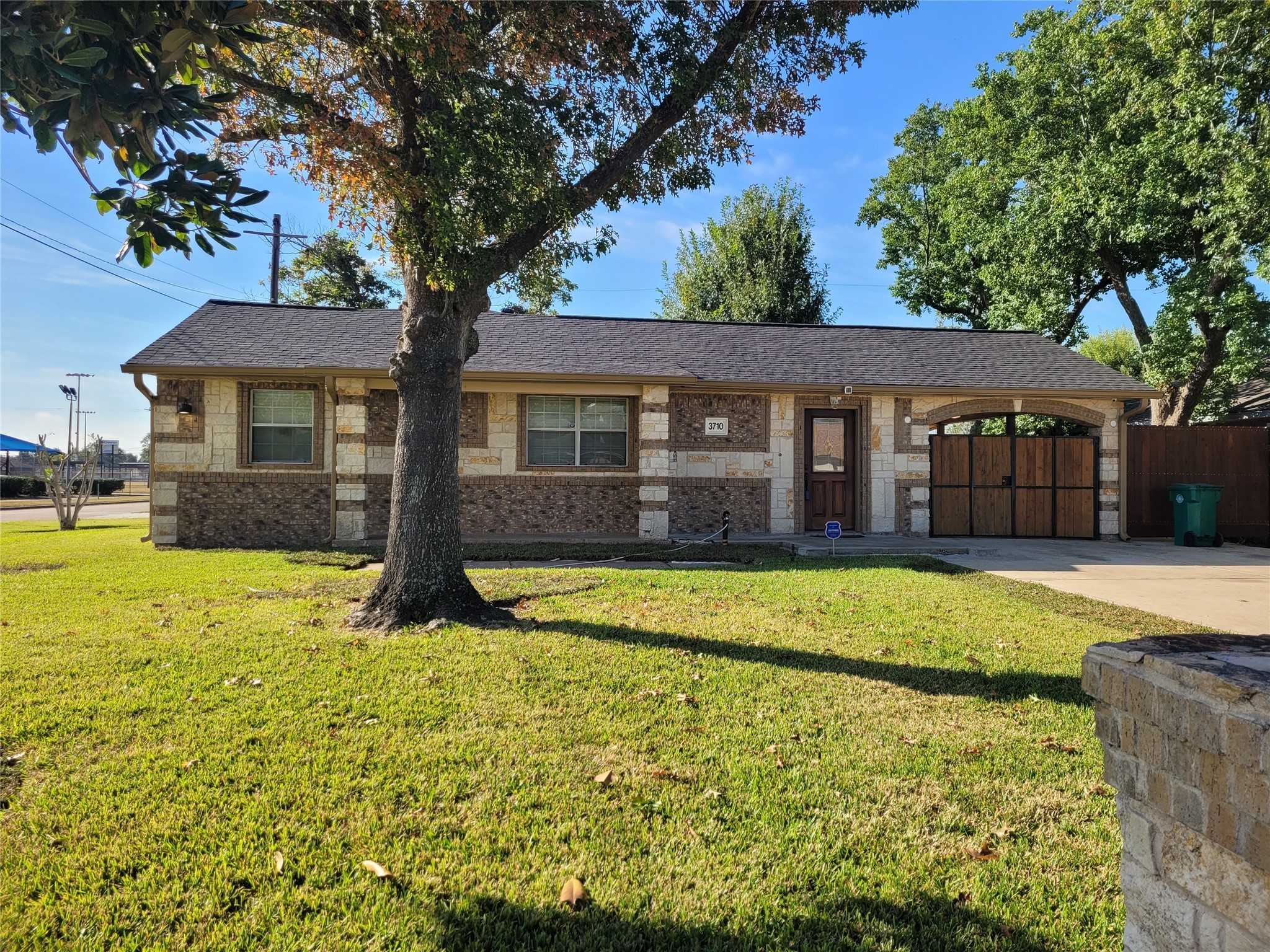 3710 Cedarcrest Drive Pasadena TX 77503