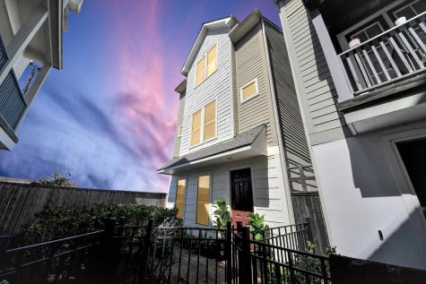 3263 Maxroy Street Houston TX 77008