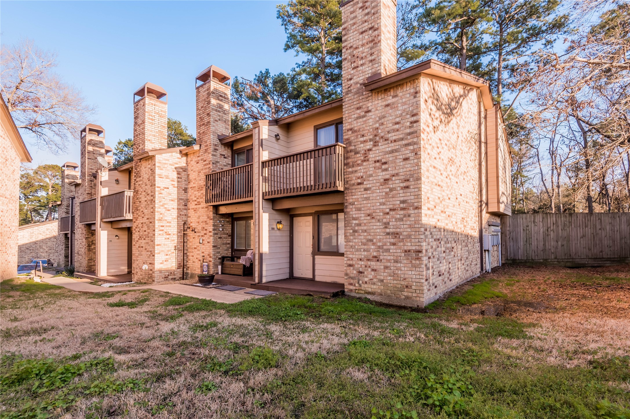 2521 Crosstimbers Street F1 Huntsville TX 77320