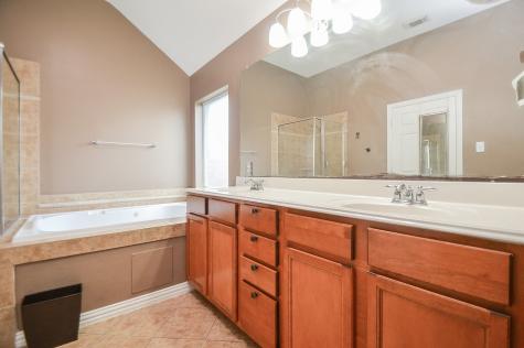 7611 Lakeside Manor Lane Pearland TX 77581