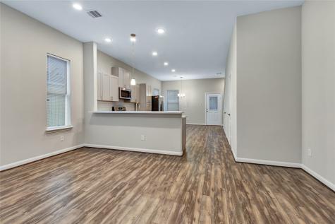 21 Latham Street D Houston TX 77011