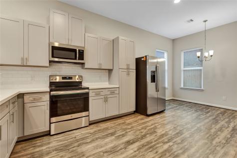 21 Latham Street D Houston TX 77011