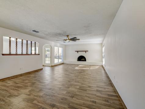 15531 Pleasant Valley Road Houston TX 77062