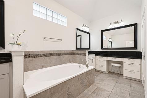 1531 Woodbend Park W Houston TX 77055