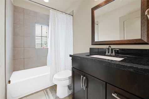1531 Woodbend Park W Houston TX 77055