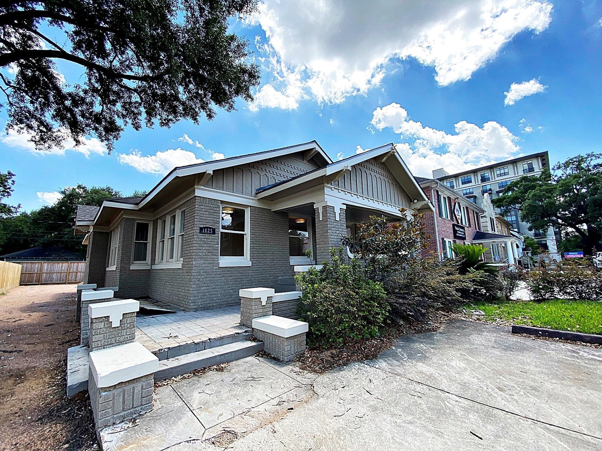 1625 W Alabama Street Houston TX 77006