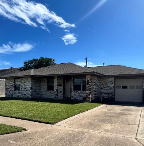 2417 Pine Street Galveston TX 77551