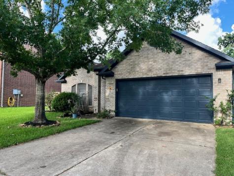 3527 Riverside Drive Pearland TX 77581